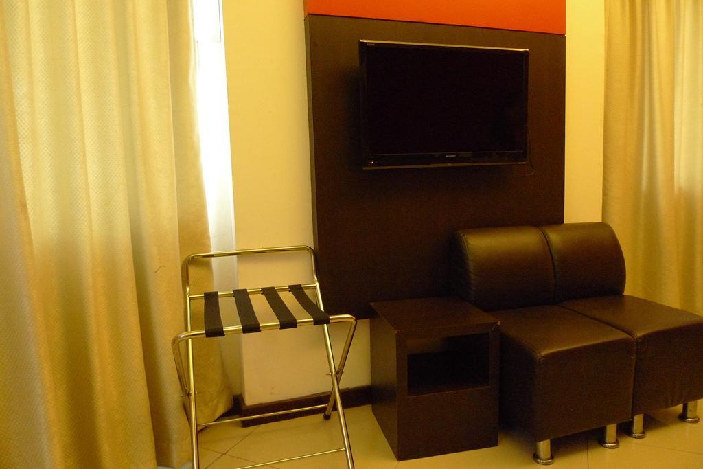 Meldrum Hotel Johor Bahru Chambre photo