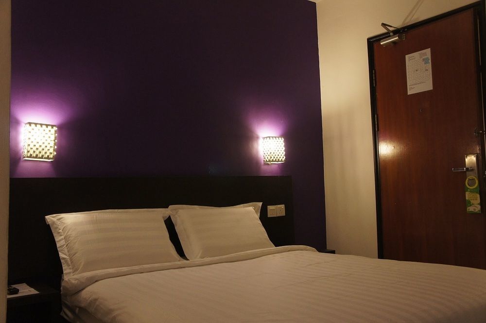 Meldrum Hotel Johor Bahru Extérieur photo