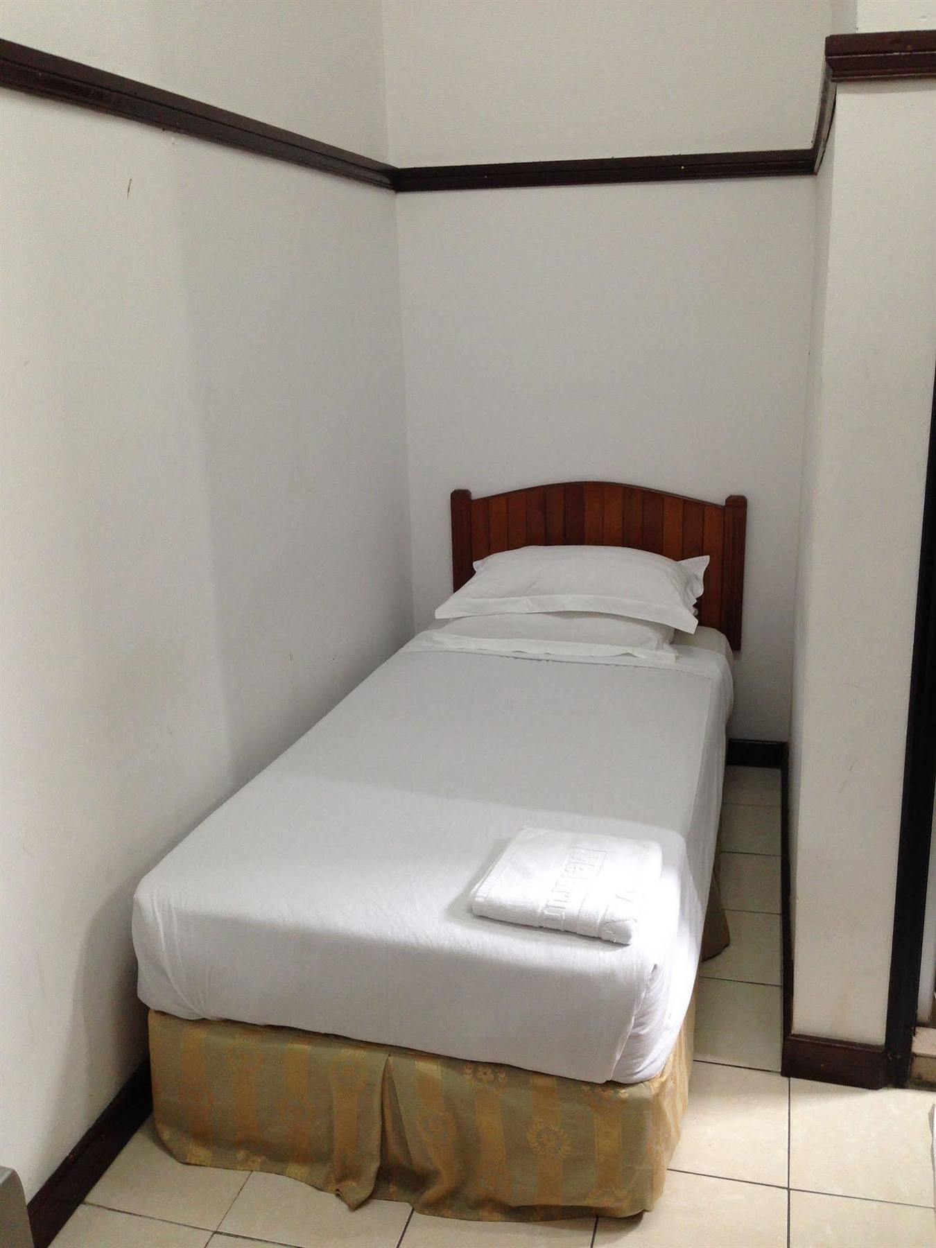 Meldrum Hotel Johor Bahru Extérieur photo